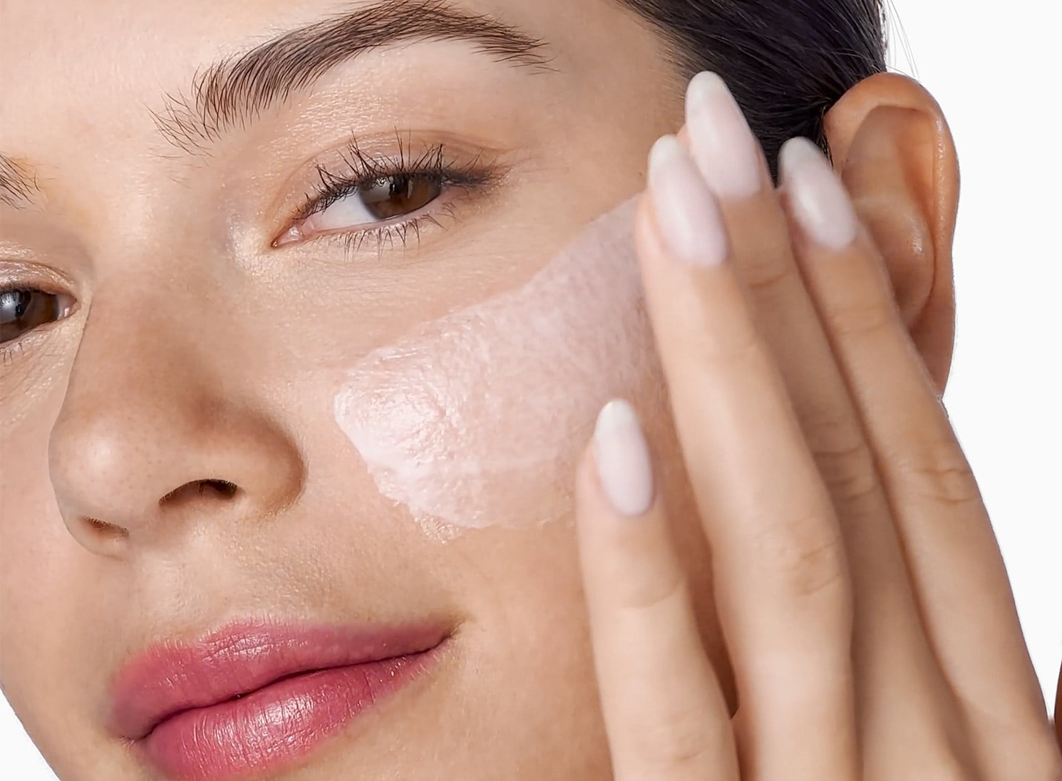 Wake up glowing: The power of an overnight face mask